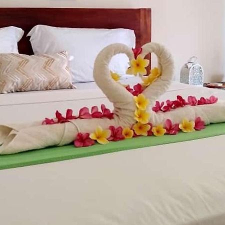 Pineapple Guest House Gili Air Dış mekan fotoğraf