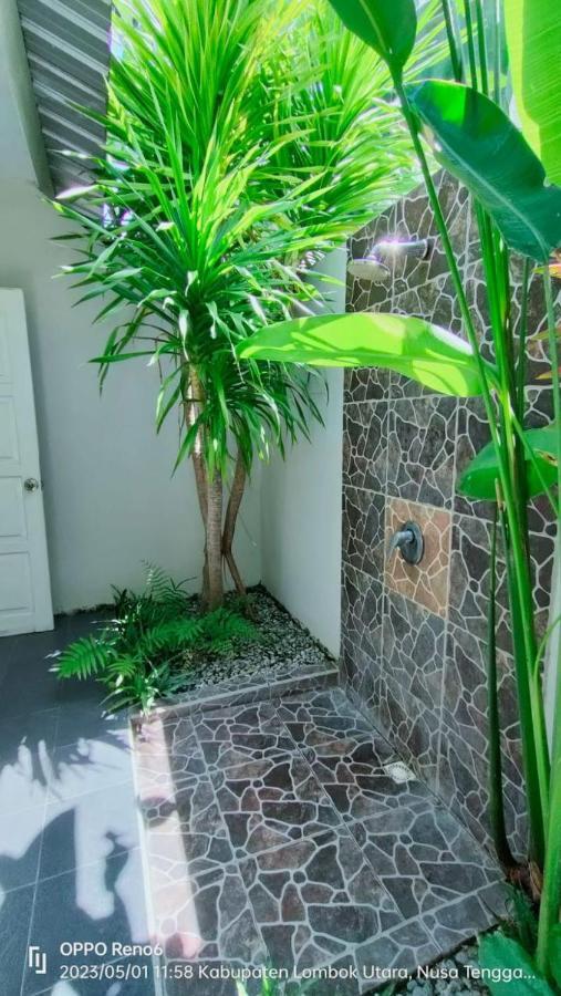 Pineapple Guest House Gili Air Dış mekan fotoğraf