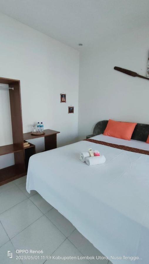 Pineapple Guest House Gili Air Dış mekan fotoğraf