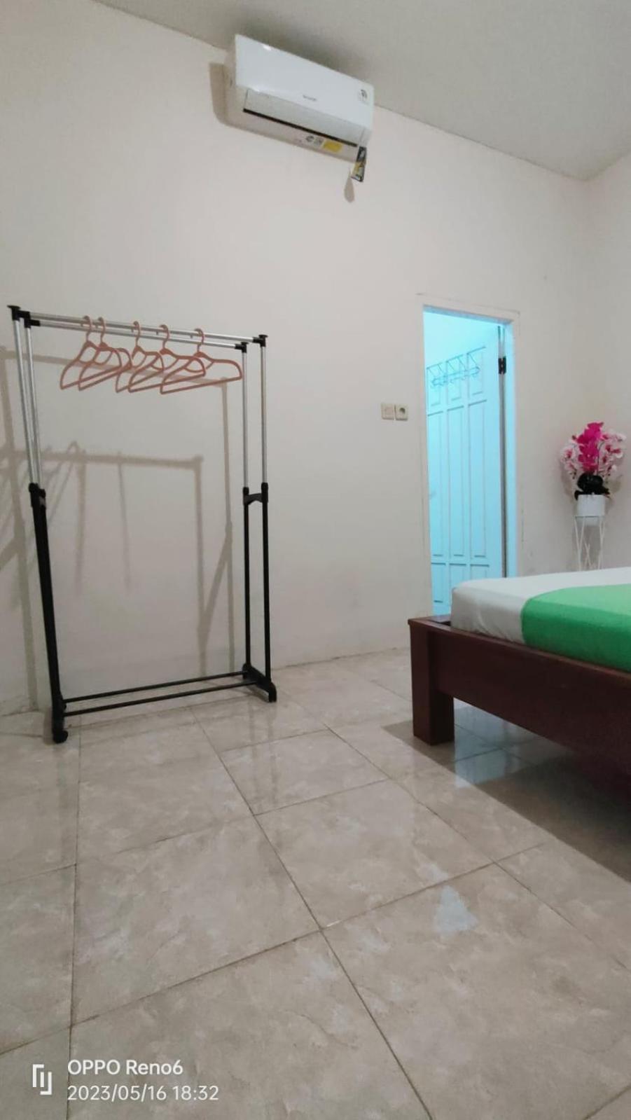 Pineapple Guest House Gili Air Dış mekan fotoğraf