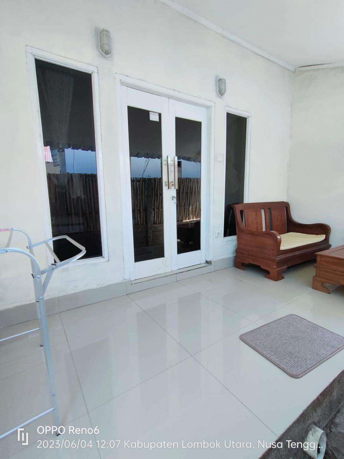 Pineapple Guest House Gili Air Dış mekan fotoğraf