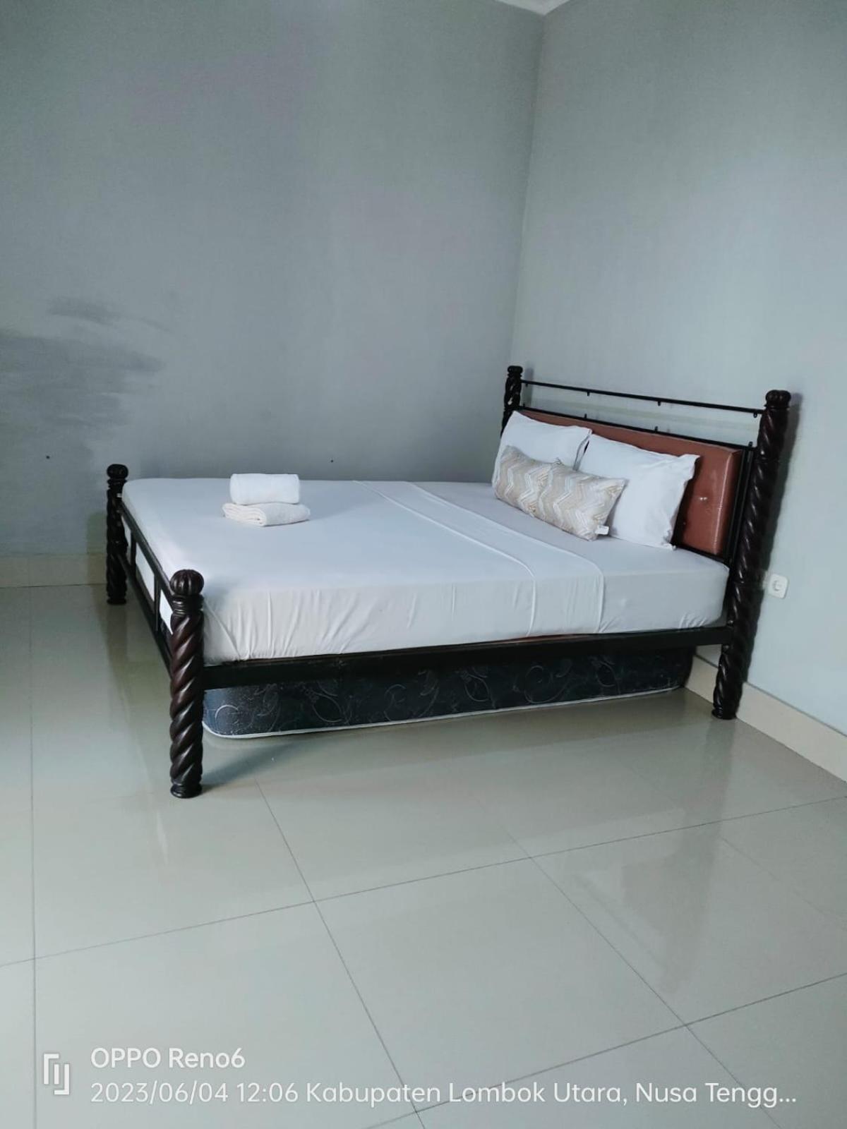 Pineapple Guest House Gili Air Dış mekan fotoğraf