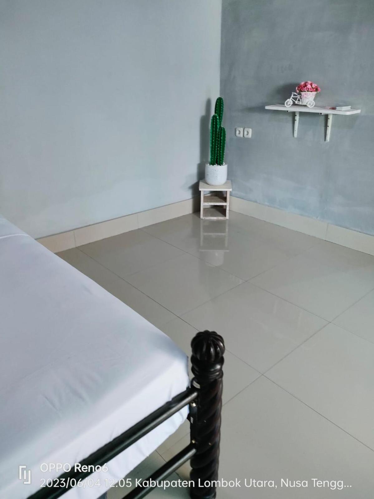 Pineapple Guest House Gili Air Dış mekan fotoğraf